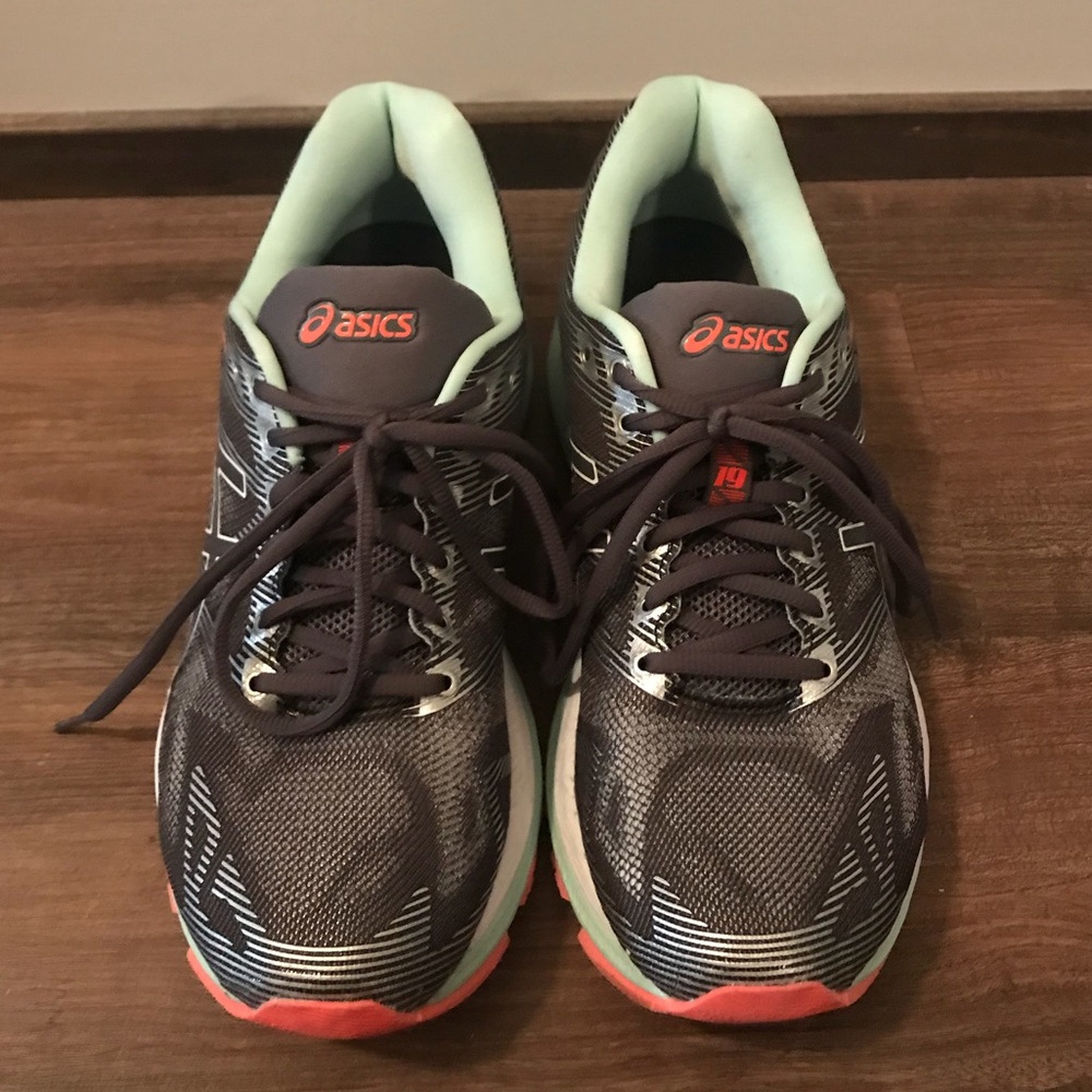 BRAND NEW ASICS Gel-Nimbus 19.